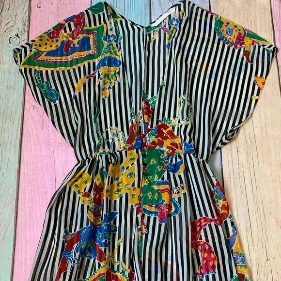 Zara floral and stripes short sleeve long kimono with front buttons - Picture 2 of 9